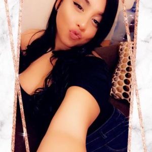 Meet your Posher, Julissa